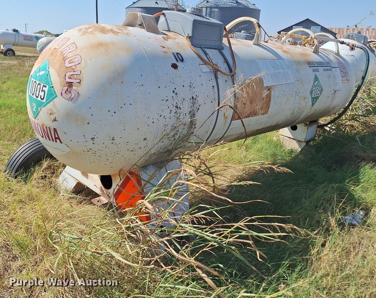 image for item EQ2319 NH3 tank trailer