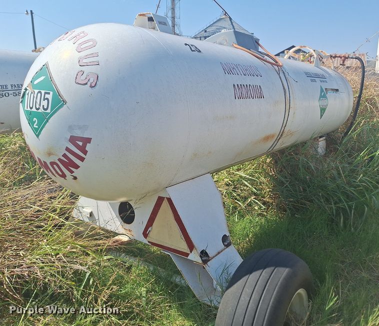 image for item EQ2320 NH3 tank trailer