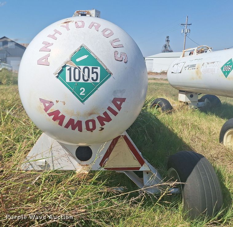 image for item EQ2320 NH3 tank trailer