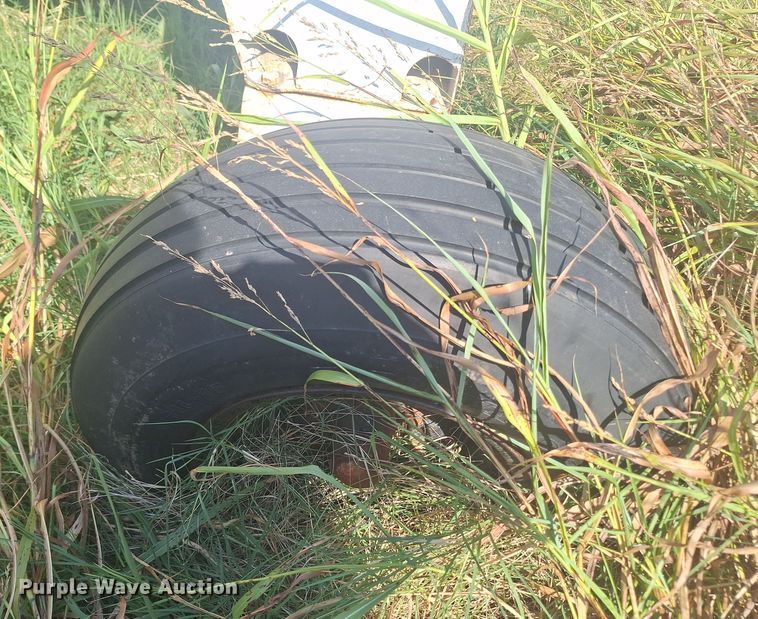 image for item EQ2320 NH3 tank trailer