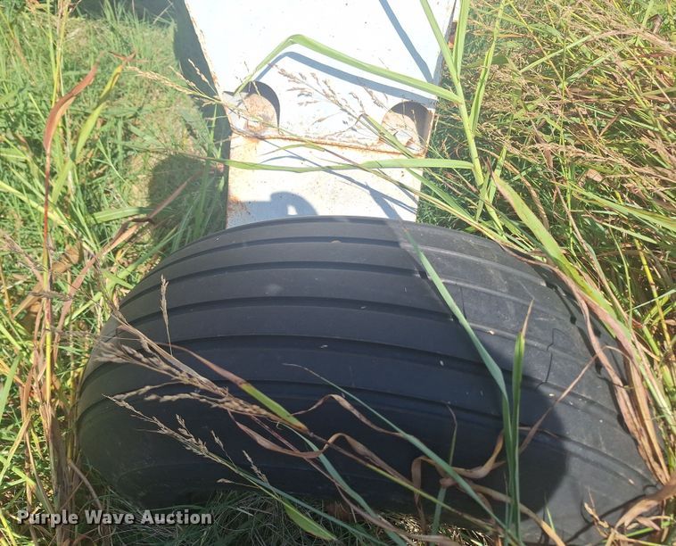 image for item EQ2320 NH3 tank trailer