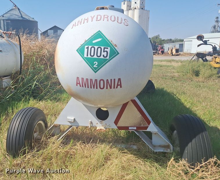 image for item EQ2321 NH3 tank trailer