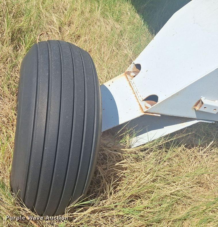 image for item EQ2321 NH3 tank trailer