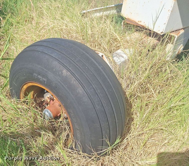 image for item EQ2321 NH3 tank trailer