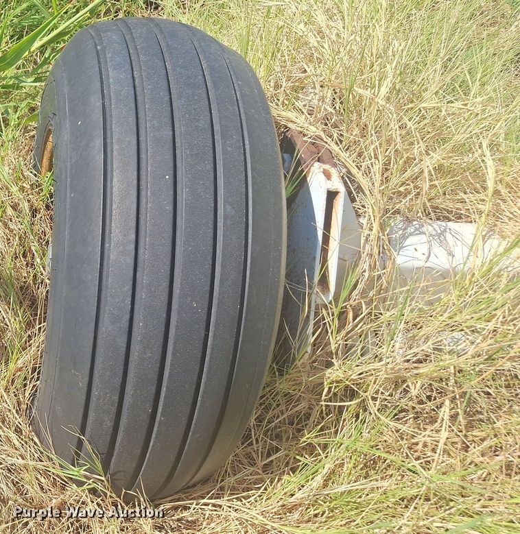 image for item EQ2321 NH3 tank trailer