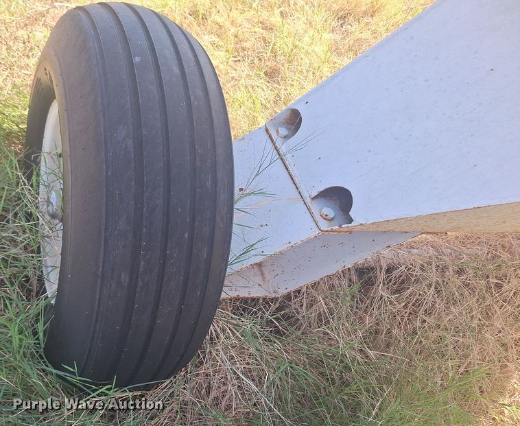 image for item EQ2321 NH3 tank trailer