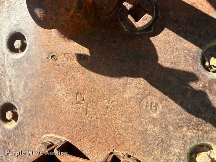 image for item ER8027 1952 International Harvester Farmall H tractor