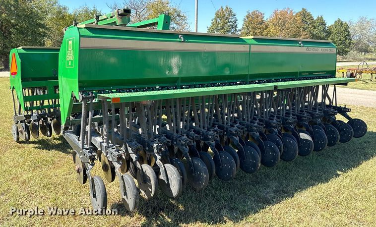 image for item MV9214 1998 Great Plains Solid Stand 30 grain drill