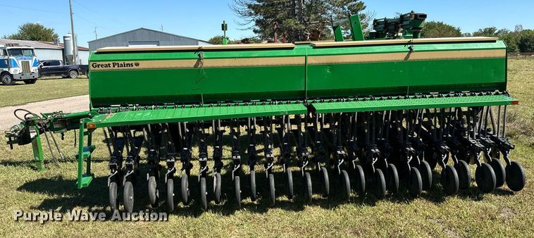 image for item MV9214 1998 Great Plains Solid Stand 30 grain drill