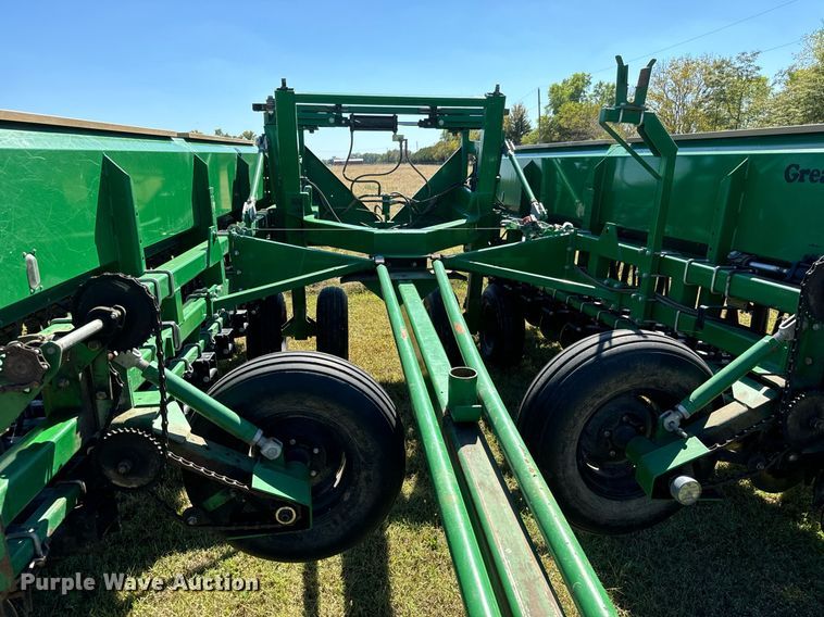 image for item MV9214 1998 Great Plains Solid Stand 30 grain drill