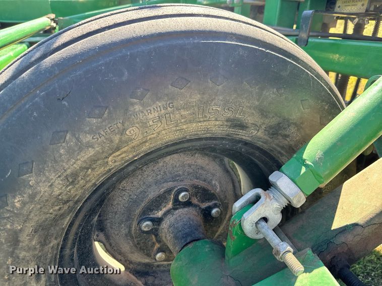 image for item MV9214 1998 Great Plains Solid Stand 30 grain drill