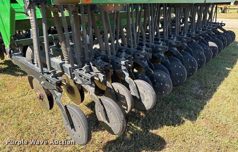 image for item MV9214 1998 Great Plains Solid Stand 30 grain drill