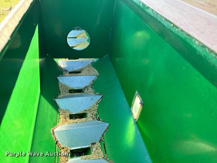 image for item MV9214 1998 Great Plains Solid Stand 30 grain drill