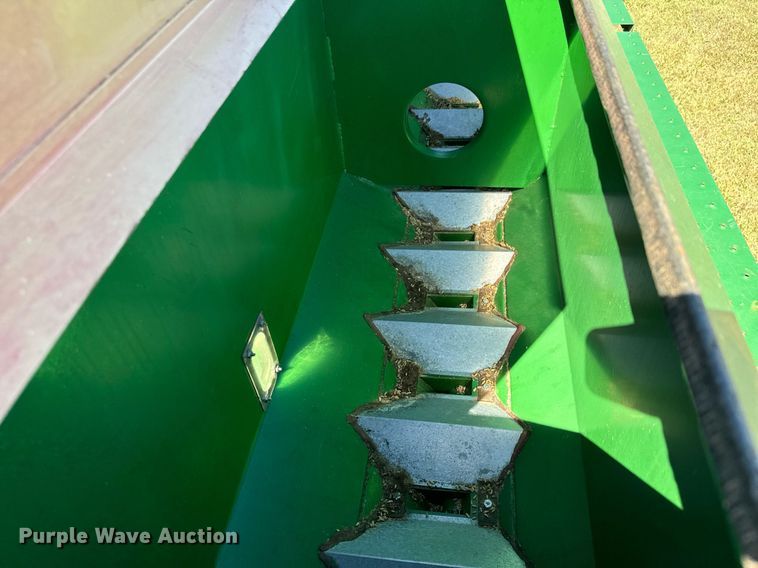 image for item MV9214 1998 Great Plains Solid Stand 30 grain drill