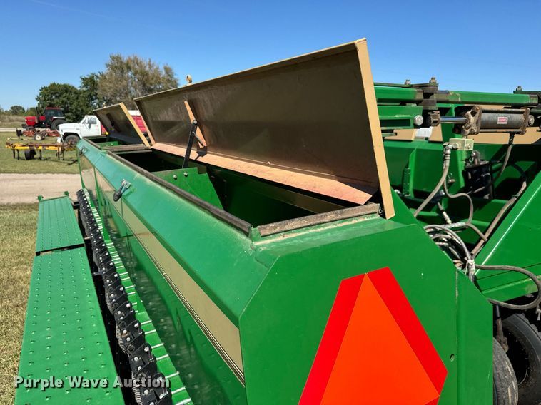 image for item MV9214 1998 Great Plains Solid Stand 30 grain drill