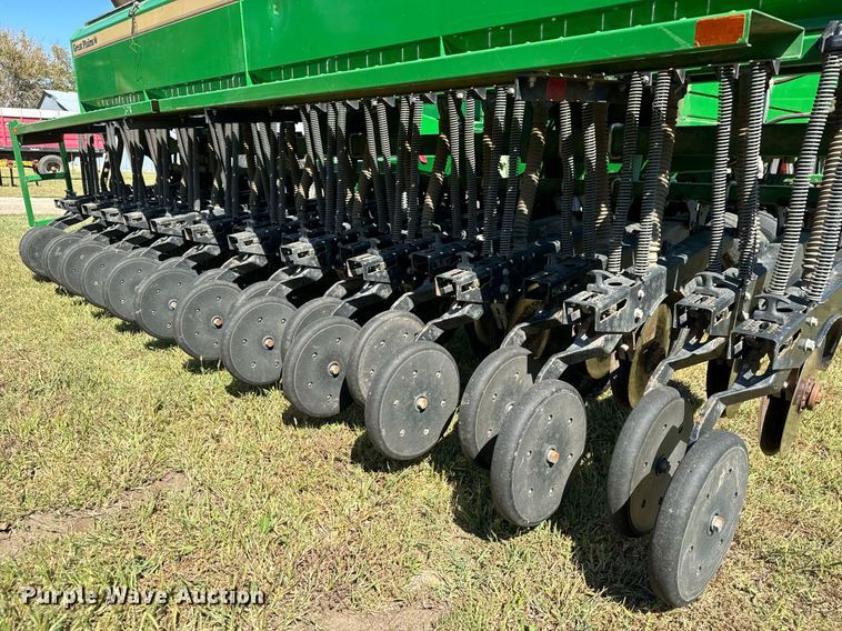image for item MV9214 1998 Great Plains Solid Stand 30 grain drill