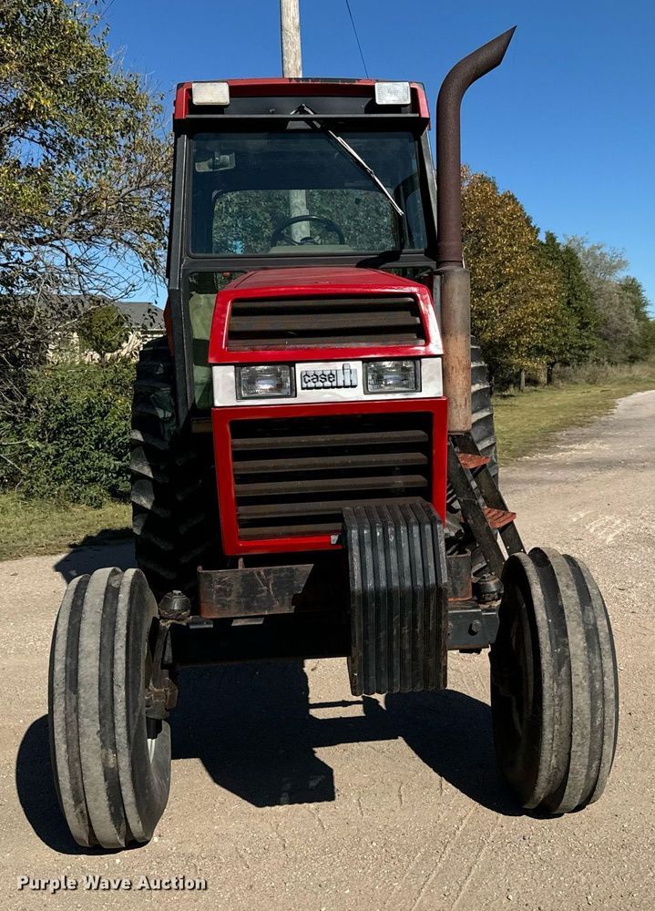 image for item MV9222 1985 Case International 2294 tractor