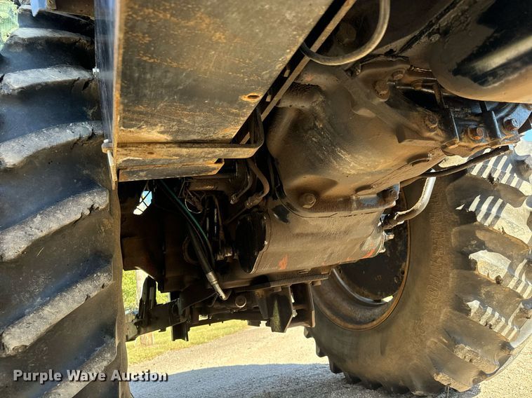 image for item MV9222 1985 Case International 2294 tractor