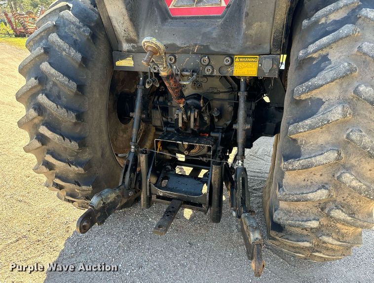 image for item MV9222 1985 Case International 2294 tractor