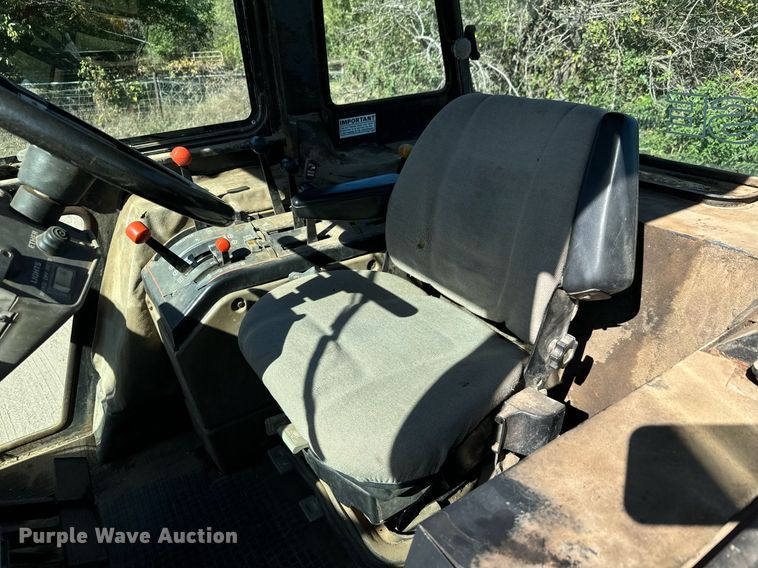 image for item MV9222 1985 Case International 2294 tractor