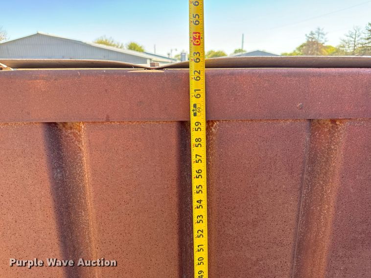 image for item MV9224 1972 Peterbilt  352 ST grain truck