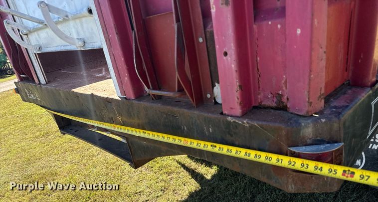 image for item MV9225 1974 GMC 6000 grain truck