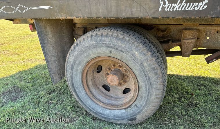 image for item MV9225 1974 GMC 6000 grain truck