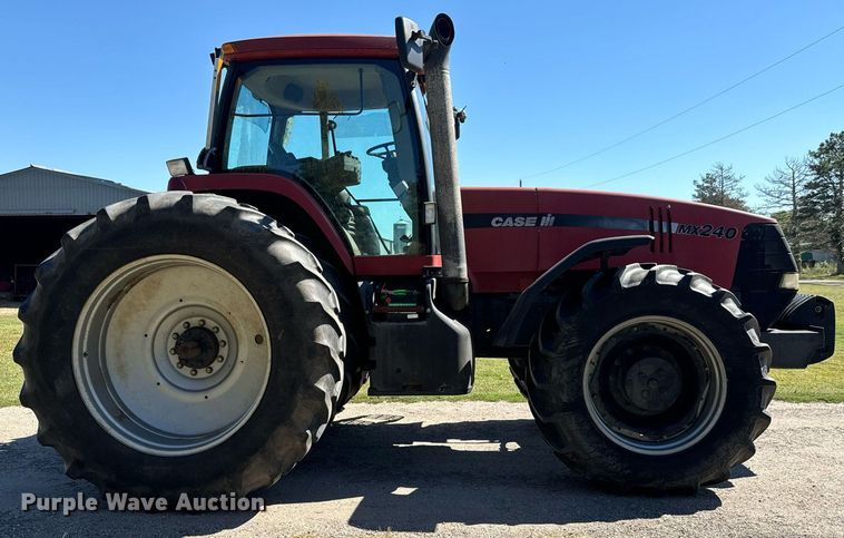 image for item MV9226 2001 Case IH Magnum MX240 MFWD tractor