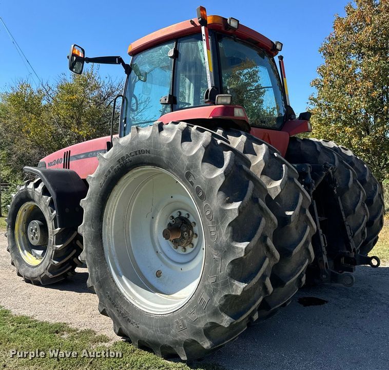 image for item MV9226 2001 Case IH Magnum MX240 MFWD tractor