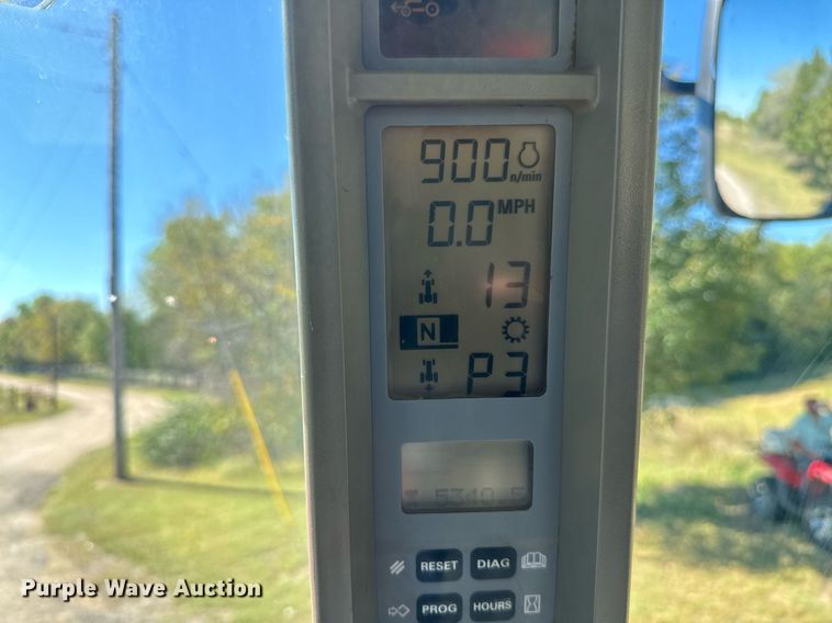 image for item MV9226 2001 Case IH Magnum MX240 MFWD tractor