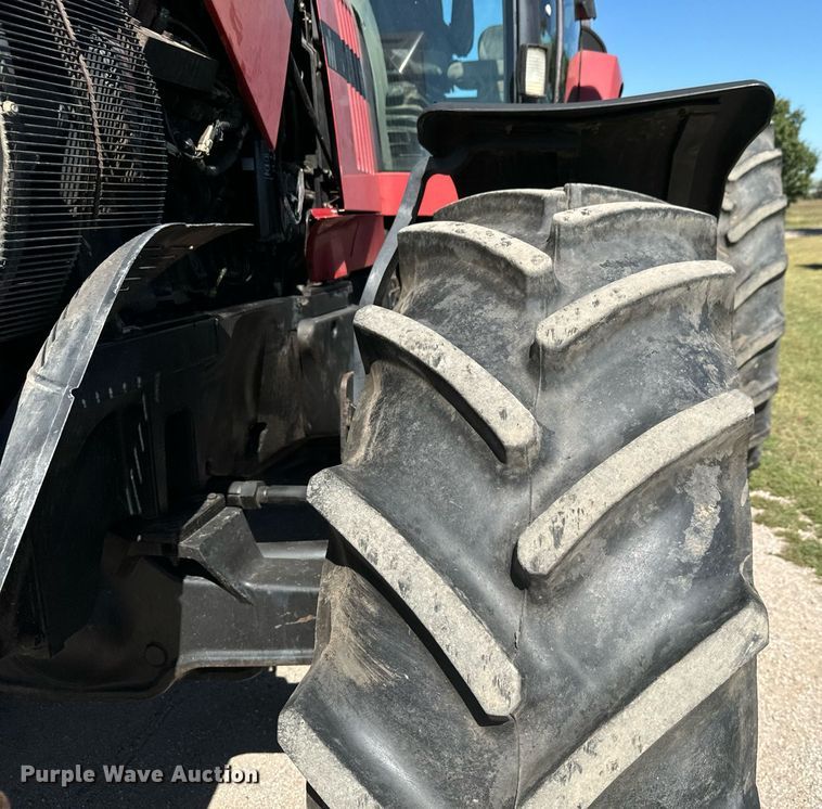 image for item MV9226 2001 Case IH Magnum MX240 MFWD tractor
