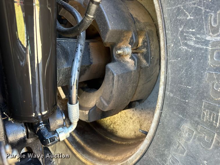 image for item MV9226 2001 Case IH Magnum MX240 MFWD tractor