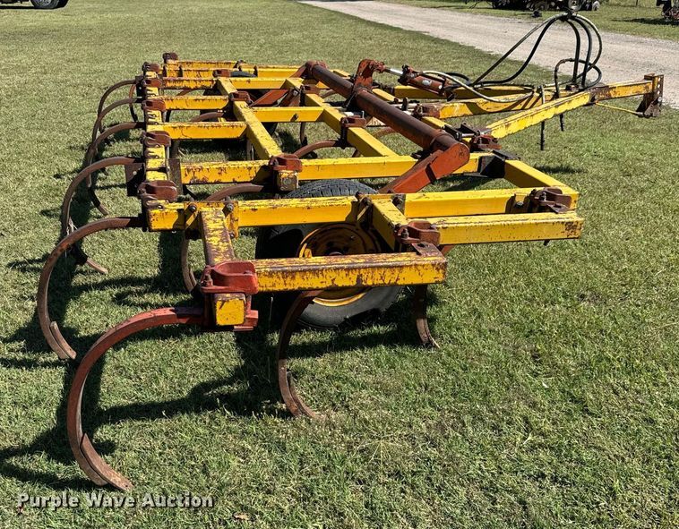 image for item MV9229 Chisel