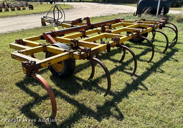 image for item MV9229 Chisel