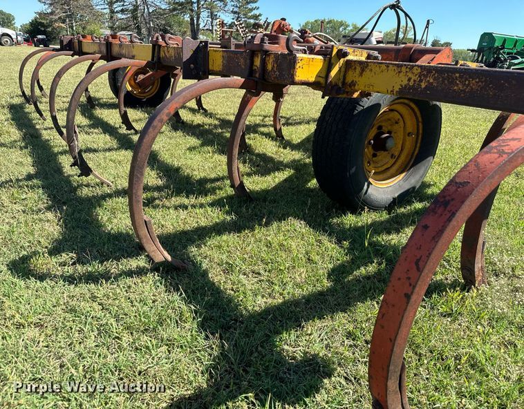 image for item MV9229 Chisel