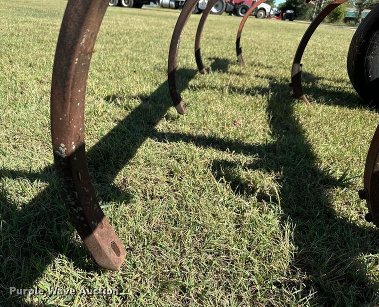 image for item MV9229 Chisel