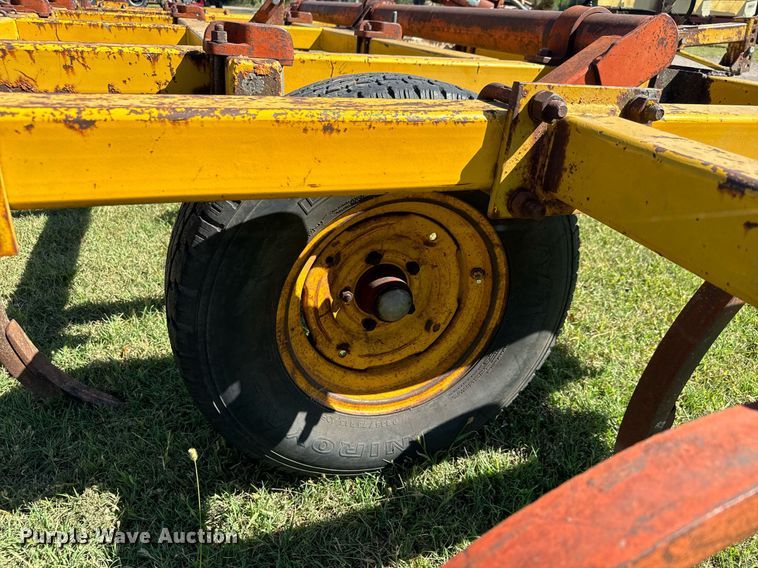 image for item MV9229 Chisel