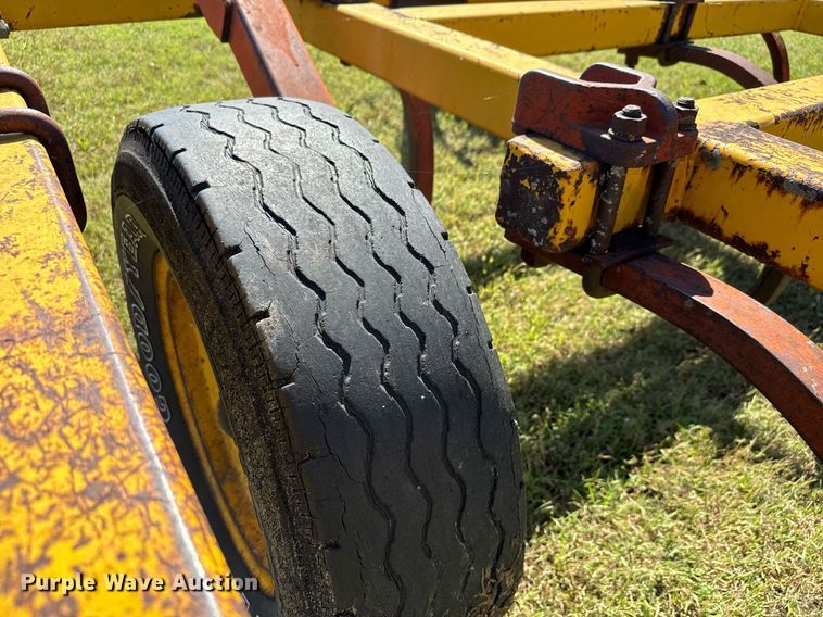 image for item MV9229 Chisel