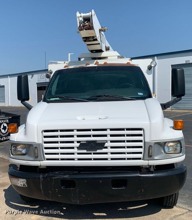 image for item DM1824 2007 Chevrolet  C4500 bucket truck