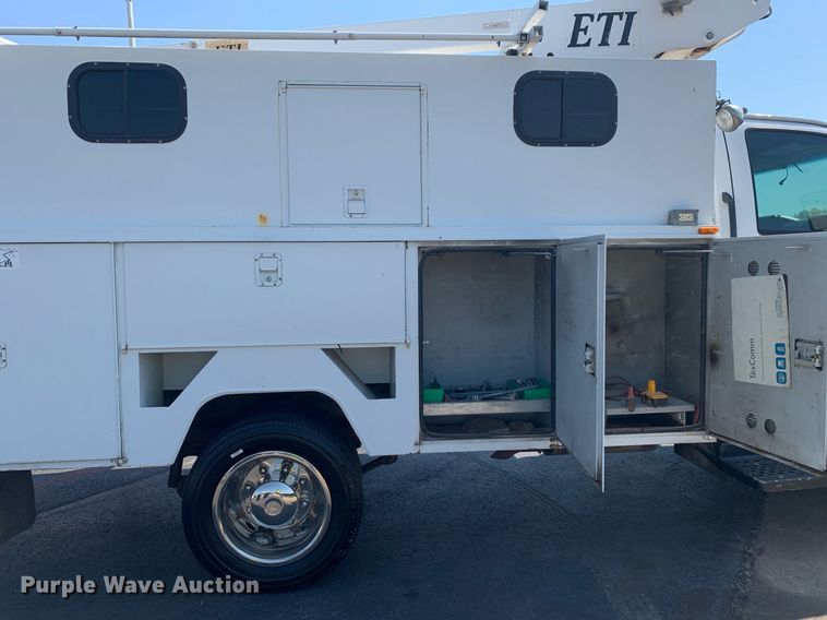 image for item DM1824 2007 Chevrolet  C4500 bucket truck