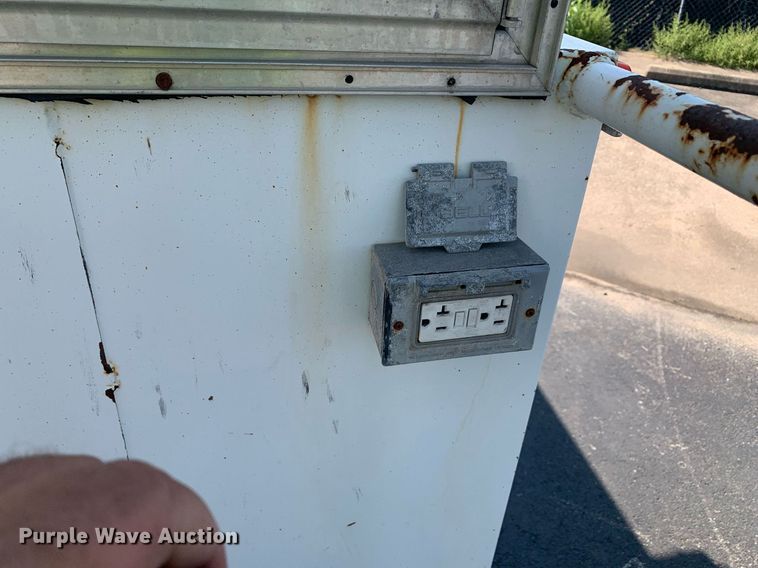 image for item DM1824 2007 Chevrolet  C4500 bucket truck