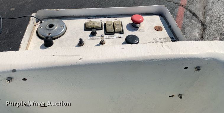 image for item DM1824 2007 Chevrolet  C4500 bucket truck