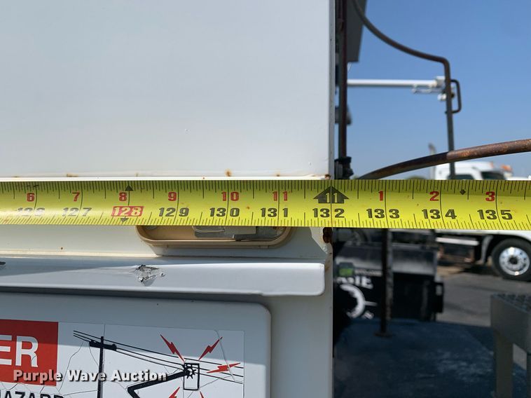 image for item DM1824 2007 Chevrolet  C4500 bucket truck