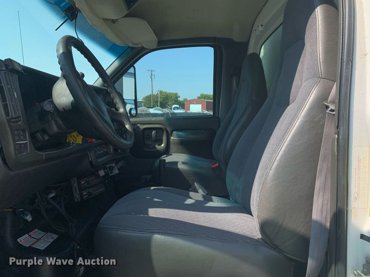 image for item DM1824 2007 Chevrolet  C4500 bucket truck