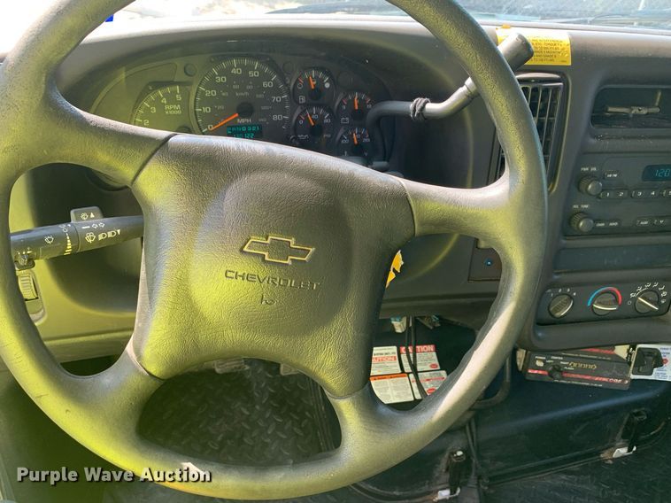 image for item DM1824 2007 Chevrolet  C4500 bucket truck