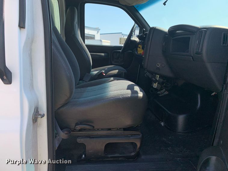 image for item DM1824 2007 Chevrolet  C4500 bucket truck