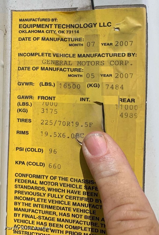 image for item DM1824 2007 Chevrolet  C4500 bucket truck