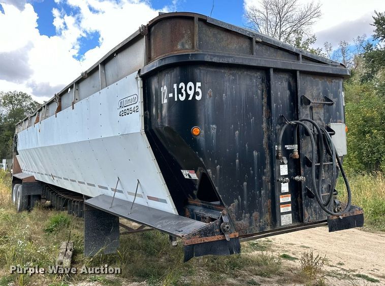 image for item DN0798 2012 Aulick live bottom trailer