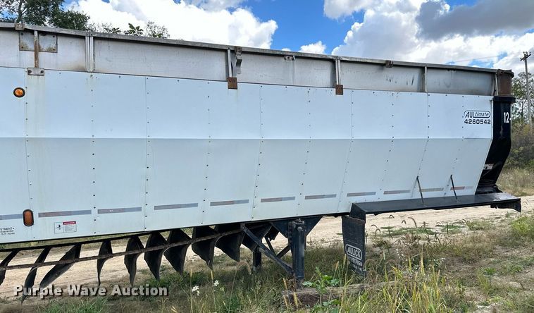 image for item DN0798 2012 Aulick live bottom trailer