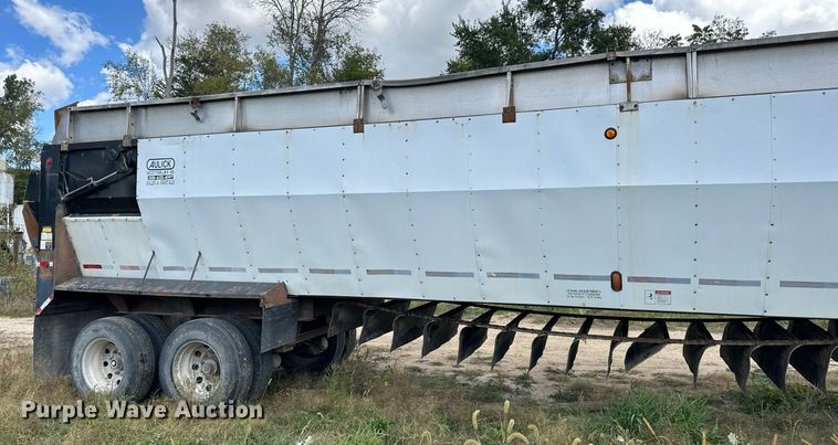 image for item DN0798 2012 Aulick live bottom trailer